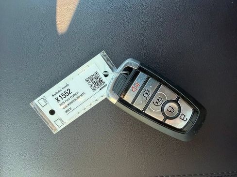 Used 2025 Ford Explorer Platinum w/ LUX Leather Package AWD/4WD image 27