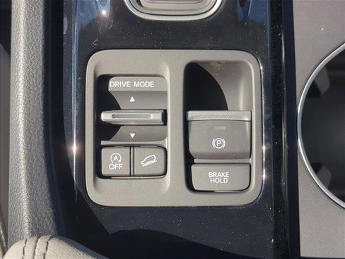 New 2025 Honda Pilot Touring image 16