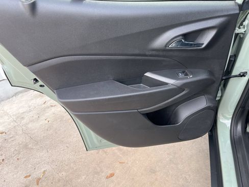 Used 2025 Chevrolet Trax ACTIV FWD image 13