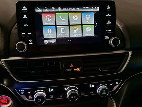 Used 2021 Honda Accord Touring image 18