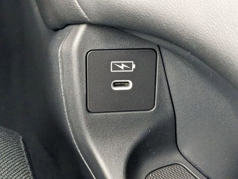 New 2026 Honda HR-V LX image 32