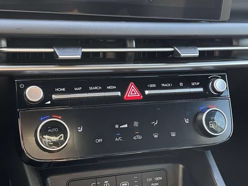 Certified 2025 Hyundai Santa Cruz SEL AWD/4WD image 19