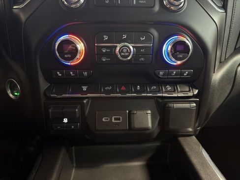 Used 2021 GMC Sierra 3500 AT4 w/ Gooseneck/5TH Wheel Package image 14