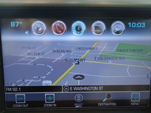 Used 2018 GMC Acadia Denali w/ Technology Package AWD/4WD image 17