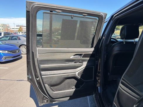 Used 2022 Jeep Wagoneer Series III w/ Convenience Group I AWD/4WD image 26