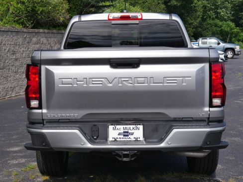 Certified 2024 Chevrolet Colorado LT w/ LT Convenience Package II AWD/4WD image 6