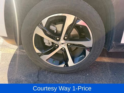 Used 2024 Chevrolet Trax RS w/ Driver Confidence Package FWD image 8