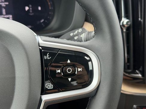 New 2026 Volvo XC60 B5 Plus w/ Climate Package AWD/4WD image 11