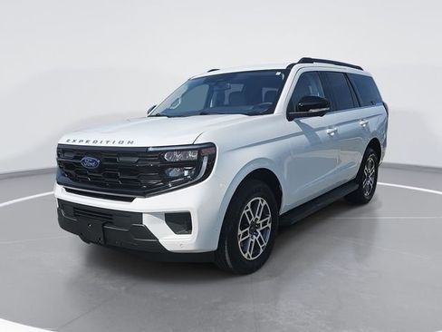 Certified 2025 Ford Expedition Active image 7