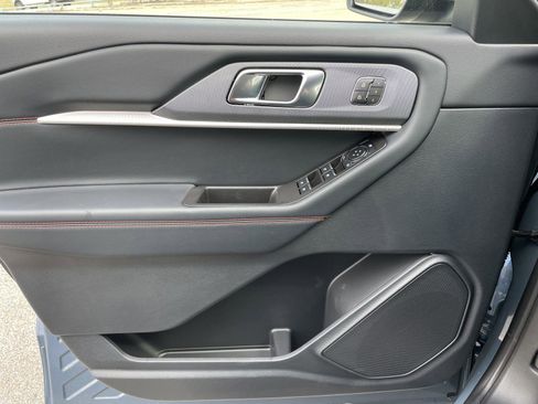New 2026 Ford Explorer ST-Line w/ ST-Line Street Pack RWD image 33
