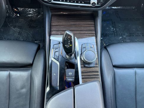 Used 2018 BMW 530i xDrive AWD/4WD image 26