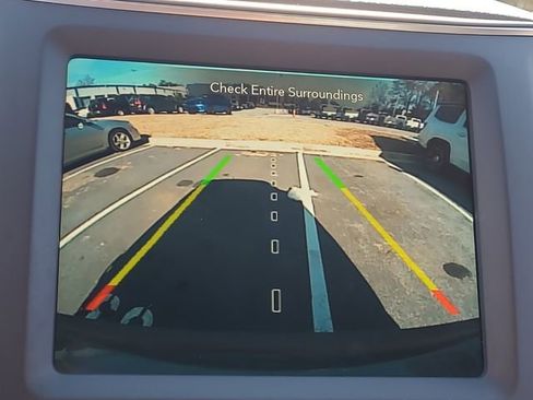 Used 2023 Jeep Cherokee Altitude Lux image 14