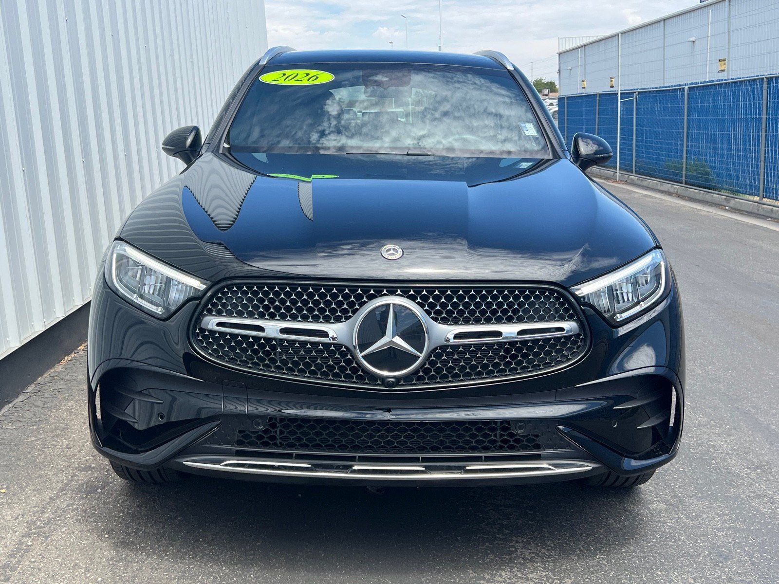 Used 2026 Mercedes-Benz GLC 300 4MATIC image 2