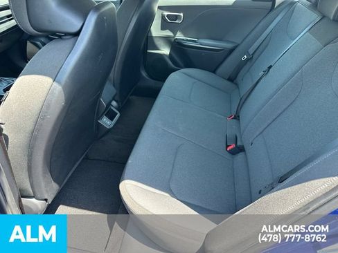 Used 2025 Kia K4 FWD image 23