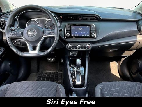 Used 2021 Nissan Kicks S image 8