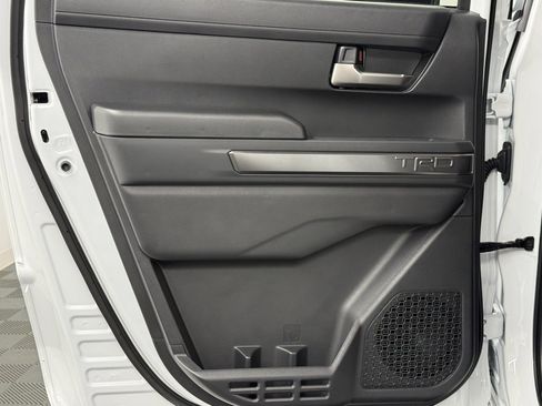 Used 2025 Toyota Tacoma TRD Off-Road image 34