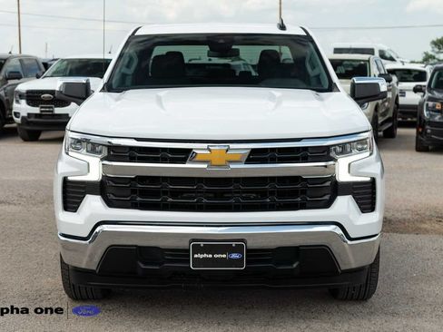 Used 2025 Chevrolet Silverado 1500 LT RWD image 2