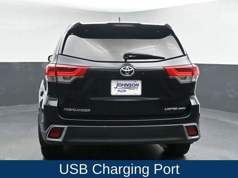 Used 2019 Toyota Highlander Limited image 10