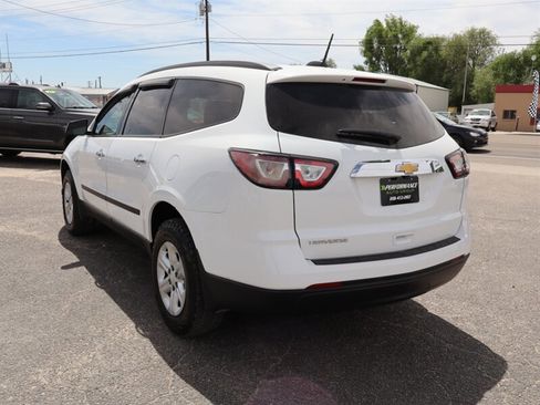 Used 2017 Chevrolet Traverse LS FWD image 5