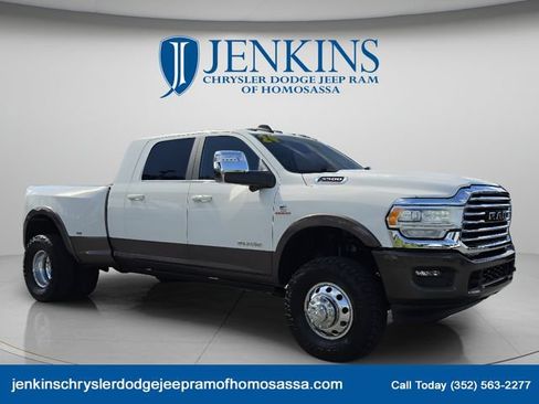 Used 2024 RAM 3500 Limited w/ Towing Technology Group AWD/4WD image 2