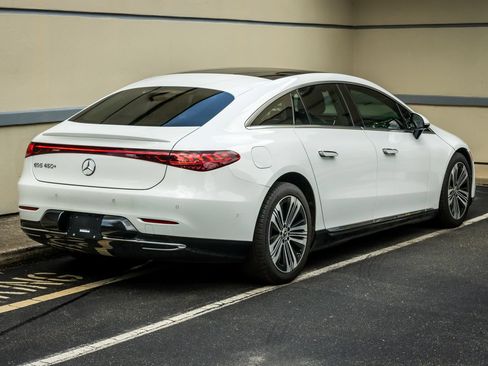 Used 2022 Mercedes-Benz EQS 450+ Sedan image 7