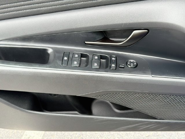 Certified 2026 Hyundai Elantra Sport FWD image 17