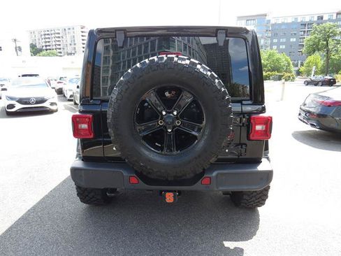 Used 2020 Jeep Wrangler Unlimited Sahara AWD/4WD image 3