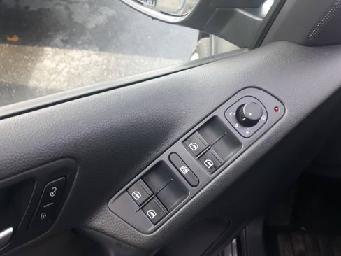 Used 2013 Volkswagen Tiguan S AWD/4WD image 13