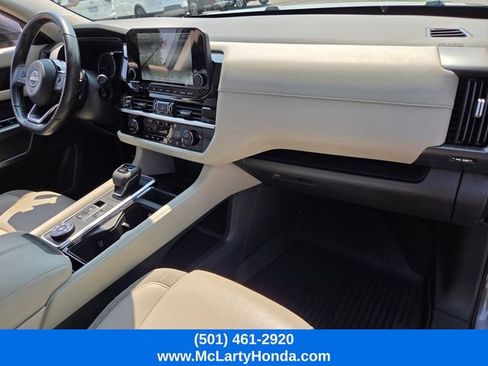 Used 2023 Nissan Pathfinder SL w/ SL Premium Package AWD/4WD image 18