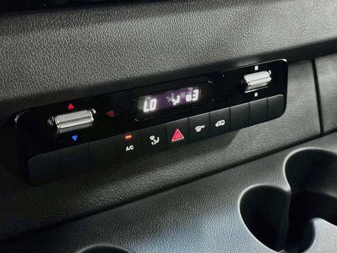 Used 2025 Mercedes-Benz Sprinter 2500 image 16