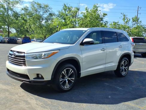Used 2016 Toyota Highlander XLE FWD image 9
