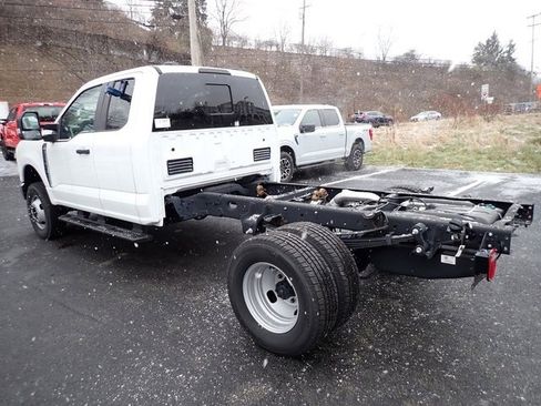New 2025 Ford F350 XL w/ XL Chrome Package image 4