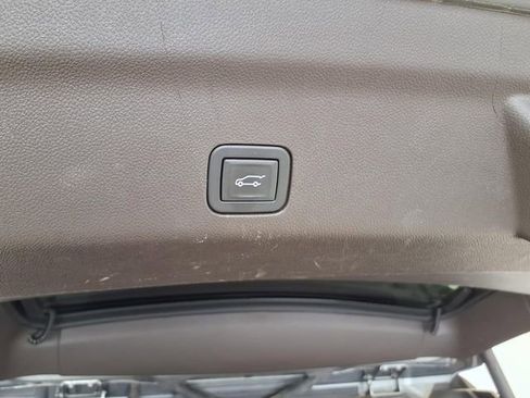 Used 2023 Chevrolet Tahoe Z71 AWD/4WD image 26