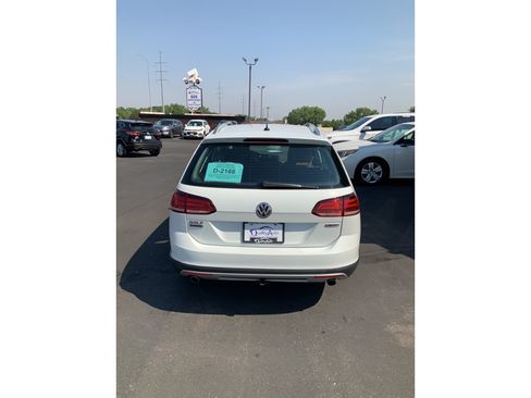 Used 2019 Volkswagen Golf Alltrack S AWD/4WD image 7