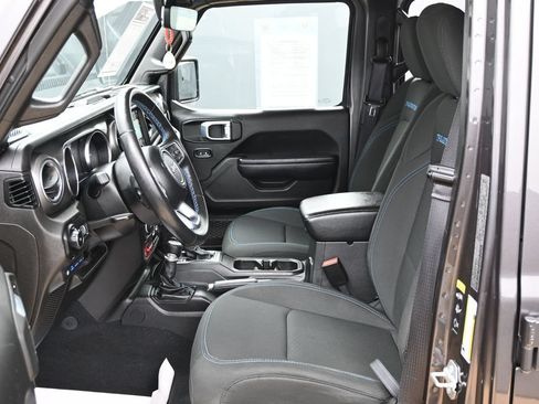 Used 2022 Jeep Wrangler Unlimited Rubicon 4xe AWD/4WD image 18