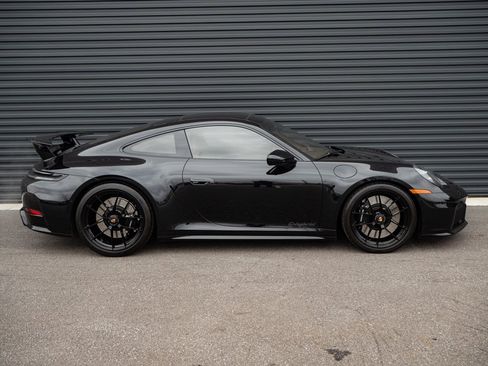 Certified 2026 Porsche 911 Carrera GTS image 25