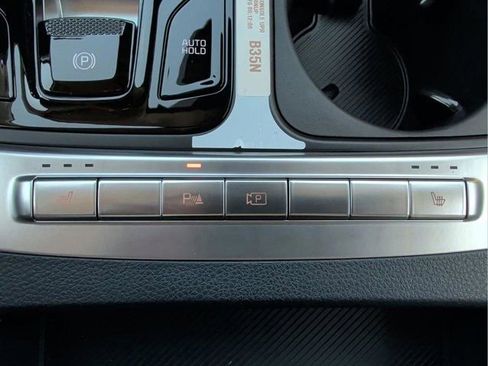 New 2026 Kia Carnival EX FWD image 28