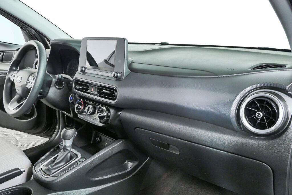 Used 2022 Hyundai Kona SEL FWD image 21