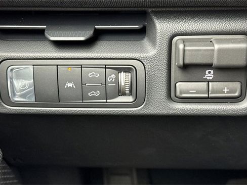 New 2026 GMC Sierra EV Elevation image 29