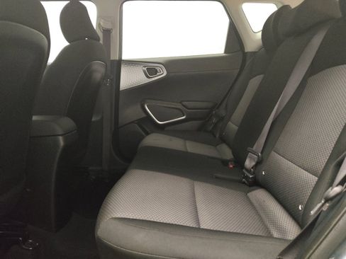 Used 2020 Kia Soul LX image 18