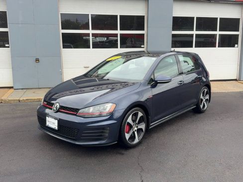 Used 2017 Volkswagen GTI SE FWD image 2