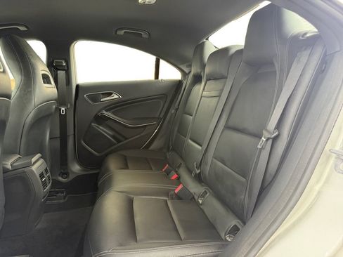 Used 2019 Mercedes-Benz CLA 250 image 12