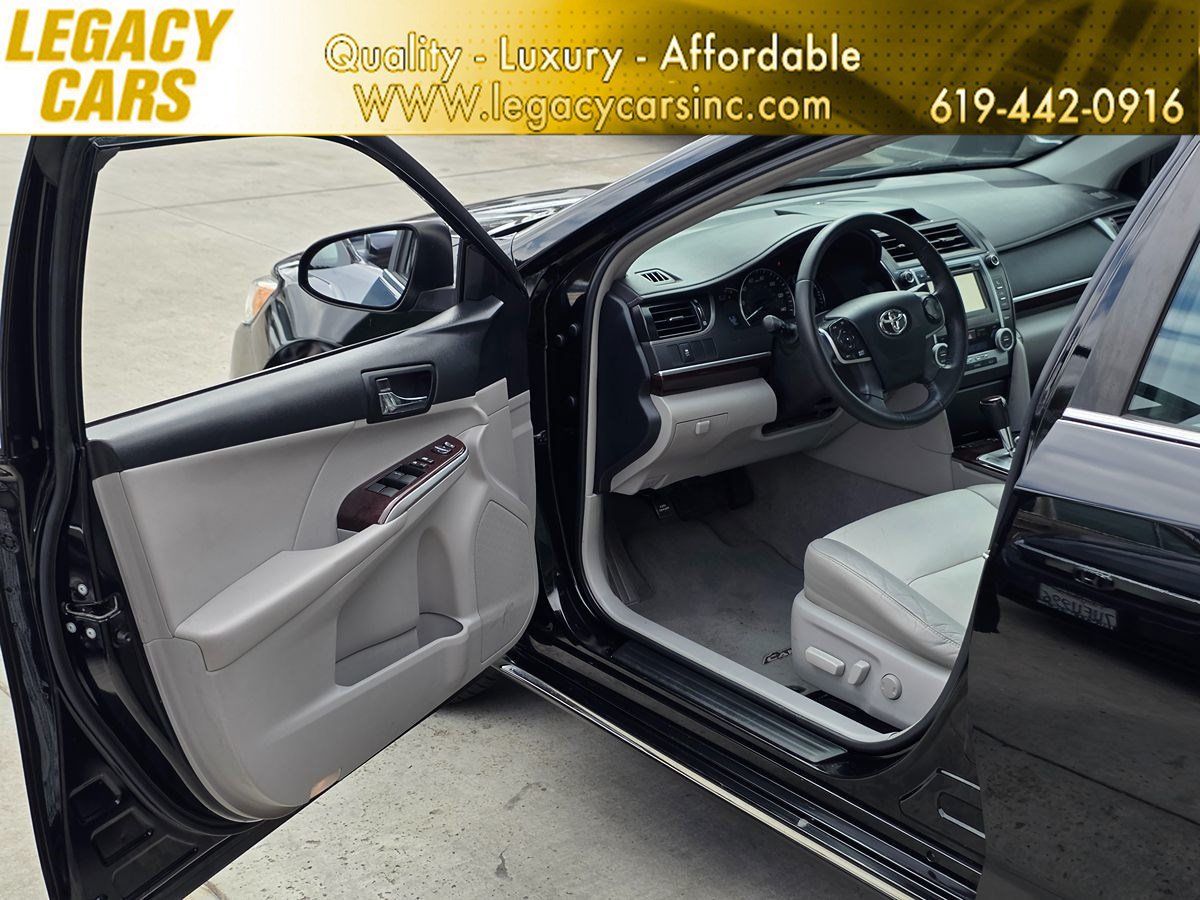 Used 2012 Toyota Camry XLE w/ Leather Pkg FWD image 57