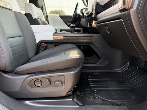 Used 2024 GMC Hummer EV 3X AWD/4WD image 32