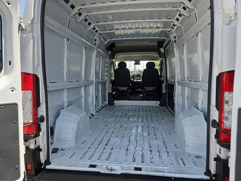 Used 2021 RAM ProMaster 2500 image 5