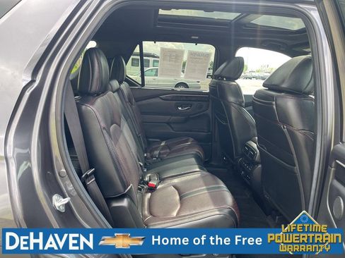 Used 2025 Honda Pilot Black Edition image 28