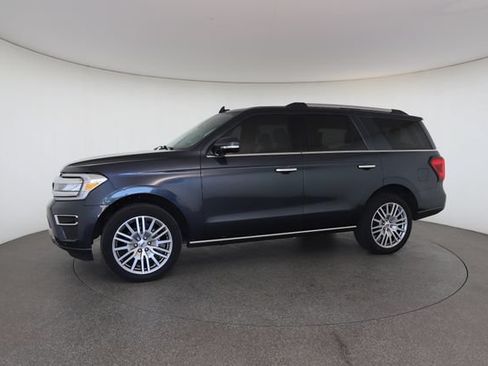 Used 2024 Ford Expedition Limited AWD/4WD image 5