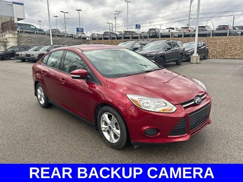 Used 2014 Ford Focus SE w/ SE Winter Package image 4