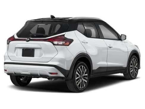 Used 2024 Nissan Kicks SV FWD image 3