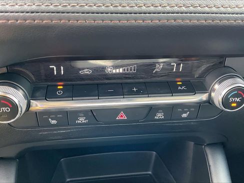 Used 2022 MAZDA MAZDA3 s image 34